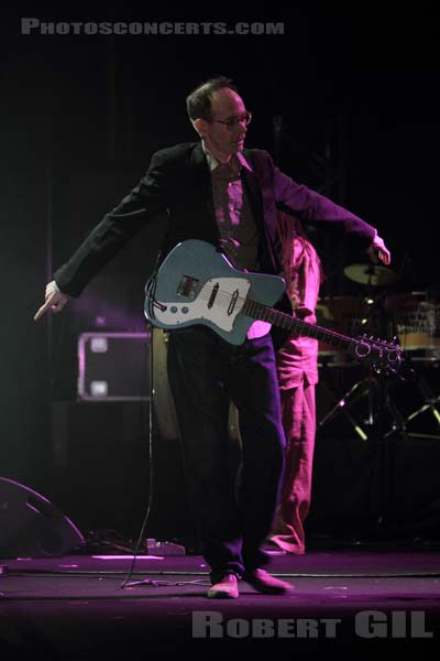 ARTO LINDSAY - 2010-06-01 - PARIS - Espace Charlie Parker - Grande Halle - 